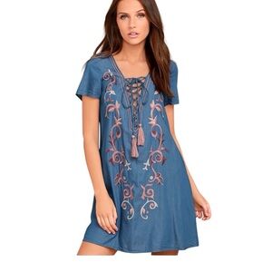 Lulu's Bohemian Embroidered Dress size small